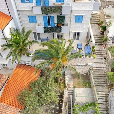Capitis In The Center- Luxury With Swimming Pool Apartment *
