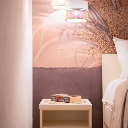 Capitis In The Center- Luxury With Swimming Pool *