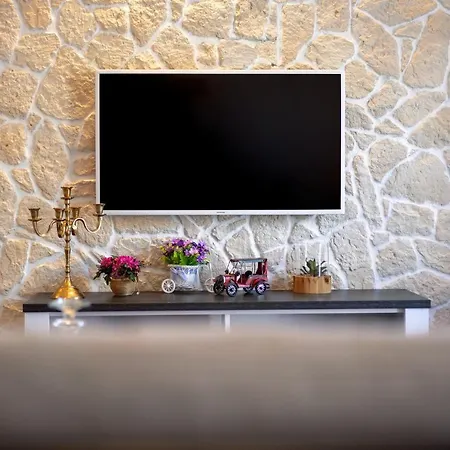 Capitis In The Center- Luxury With Swimming Pool