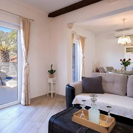 Capitis In The Center- Luxury With Swimming Pool * Hvar Town