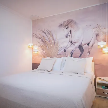 Capitis In The Center- Luxury With Swimming Pool Hvar Town