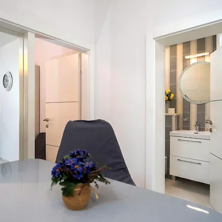 アパート Luxury Escape With Private Pool フヴァル