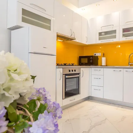 Luxury Escape With Private Pool アパート フヴァル