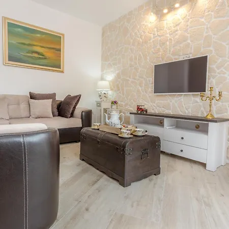 شقة Villa Capitis In The Centre- Luxury Apartment With Swimming Pool *